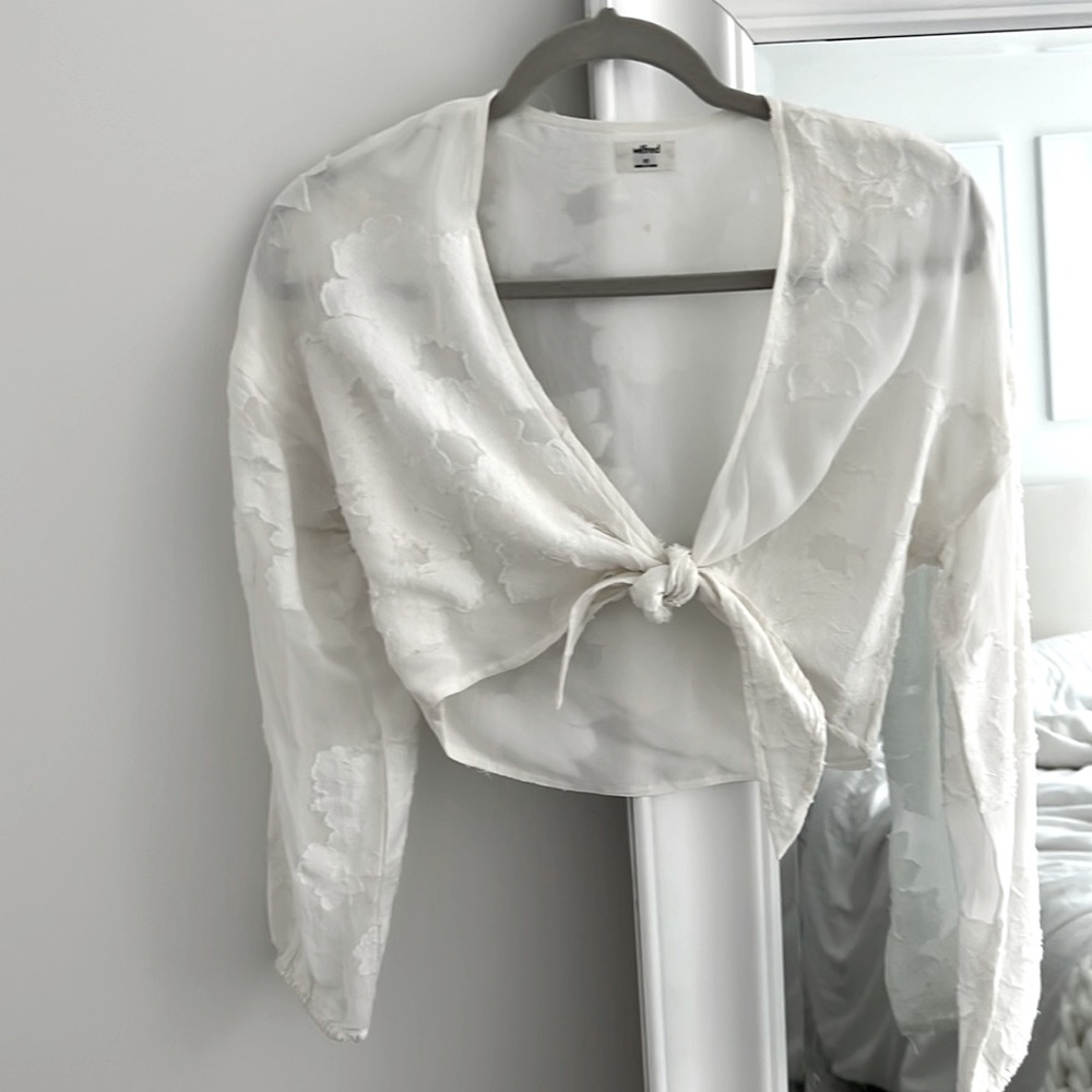 Aritzia White blouse